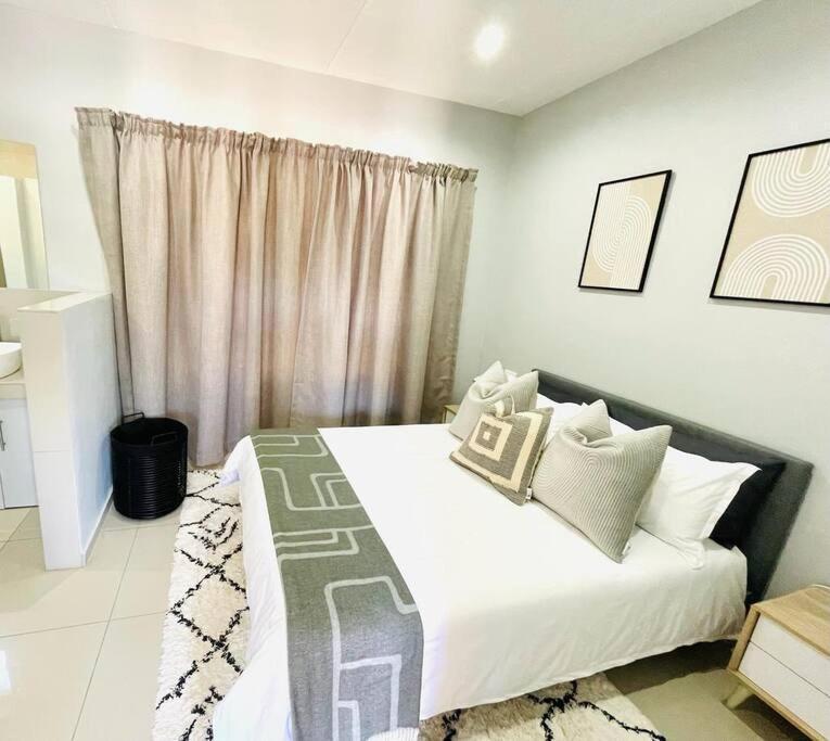 Trendy, Comfortable 1 Bedroom Apartments In Mthatha Bagian luar foto