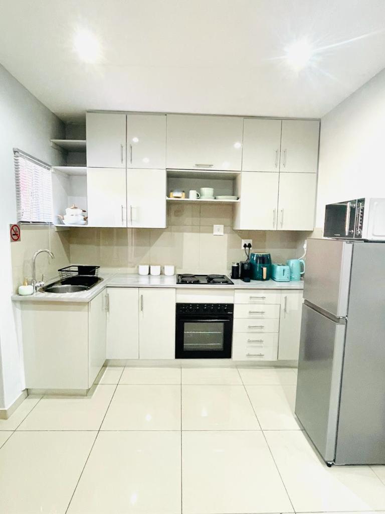 Trendy, Comfortable 1 Bedroom Apartments In Mthatha Bagian luar foto