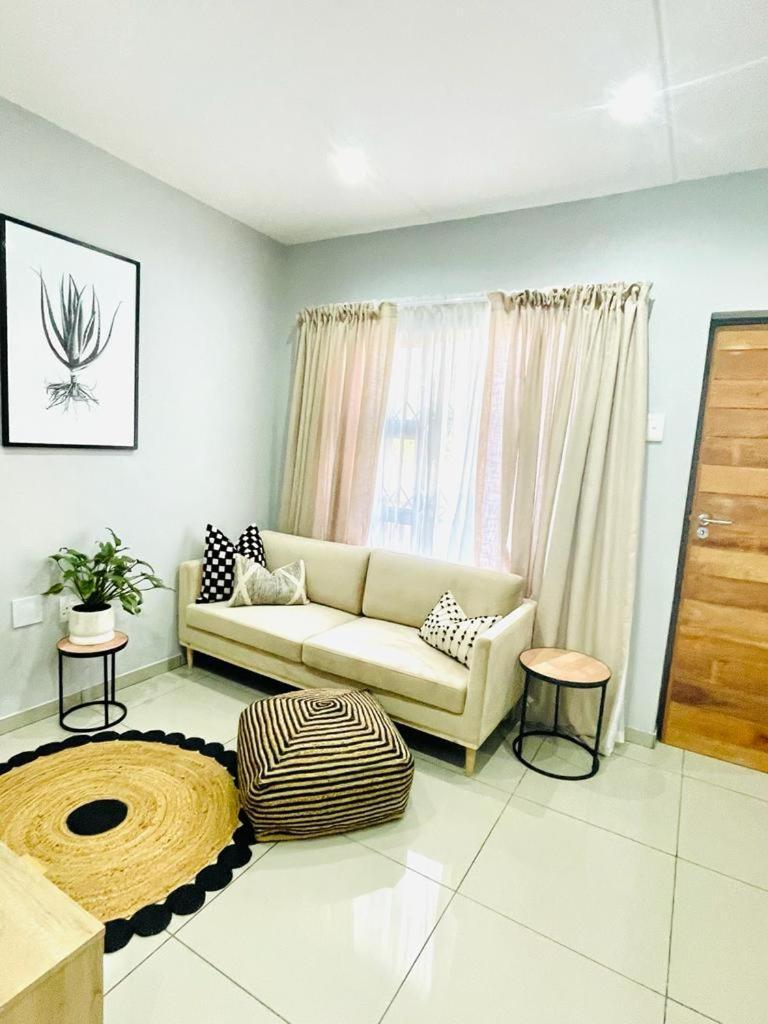 Trendy, Comfortable 1 Bedroom Apartments In Mthatha Bagian luar foto